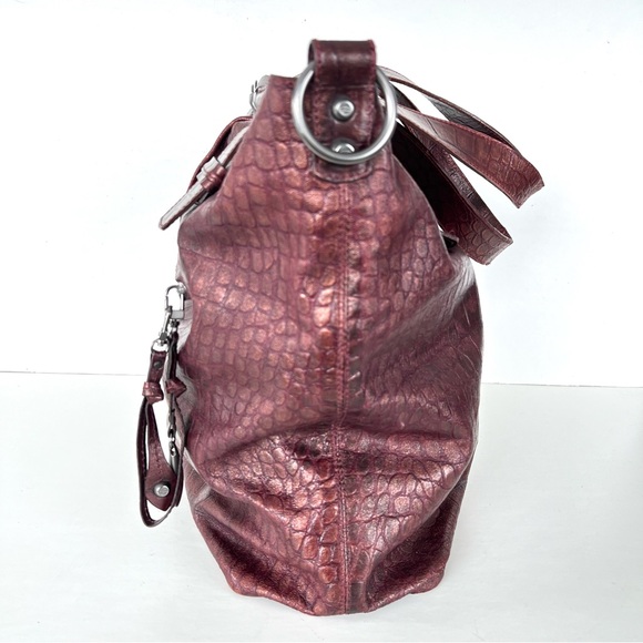 FRANCESCO BIASIA Burgundy Metallic Croc Embossed Leather Oversized Shoulder Bag - Picture 6 of 14